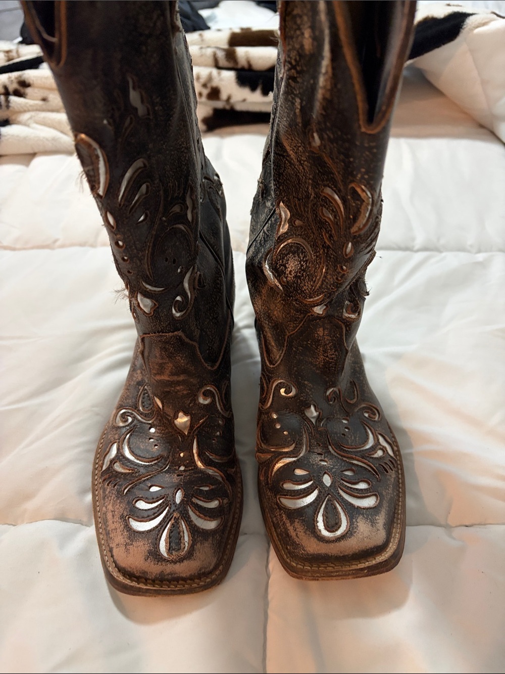 Women's Distressed Brown with silver Embossed Leather Western Boots
